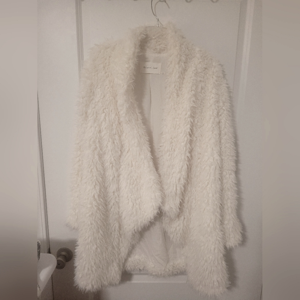 White Mustard Seed L fluffy coat